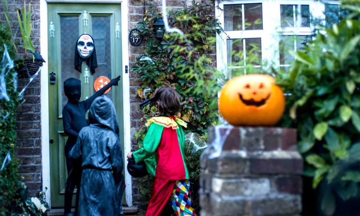 Kids trick-or-treating. Photo credit: The Guardian.