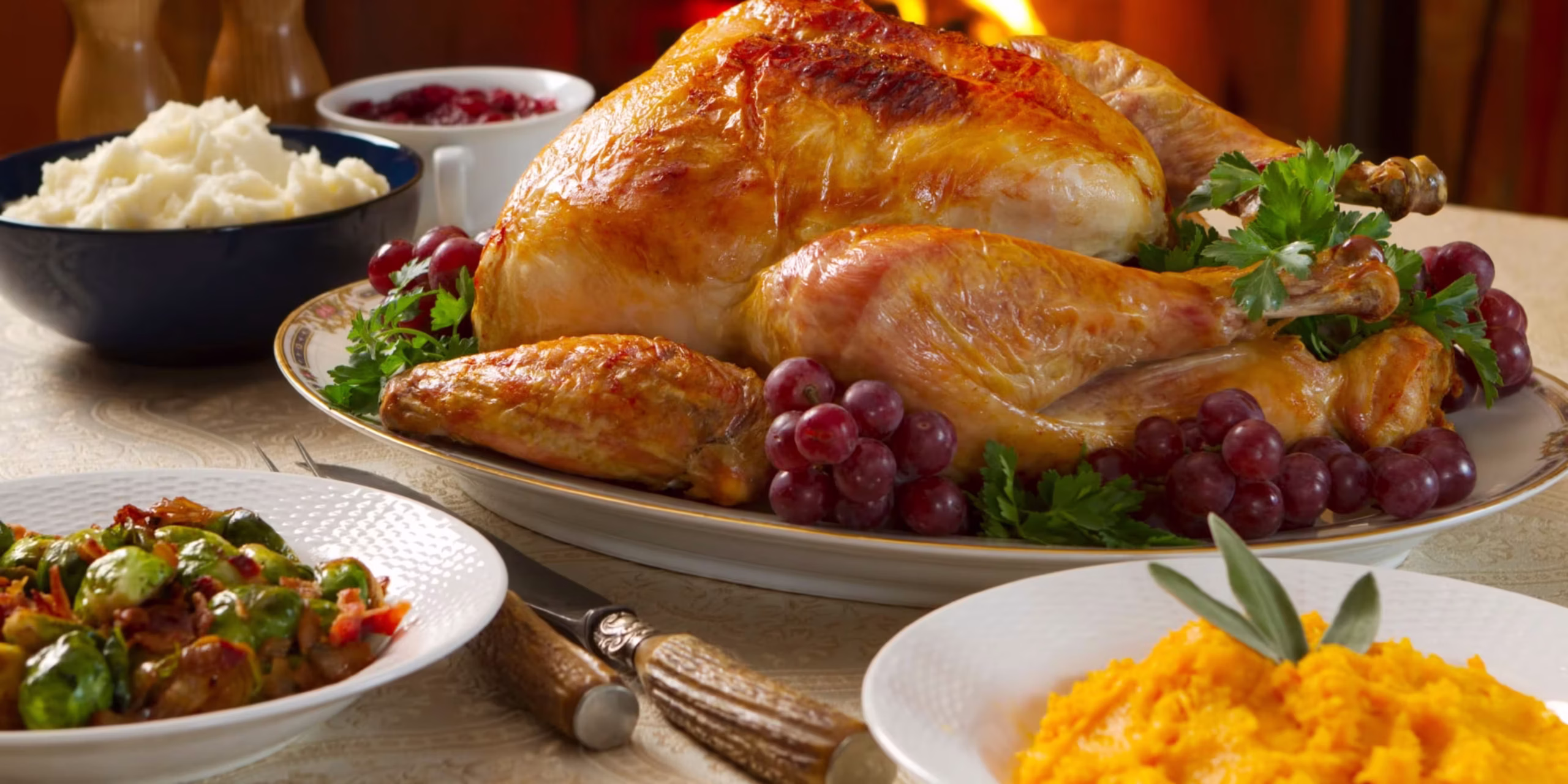 A traditional Thanksgiving meal. Photo credit: History.com.